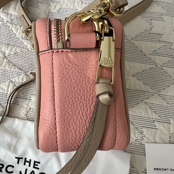 Marc Jacobs The Softshot 21 in Apricot Beige - Picture 13 of 16